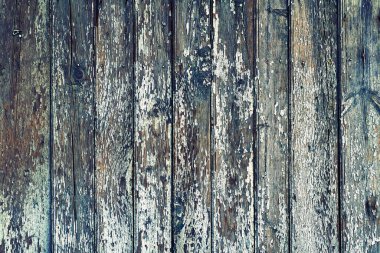 Karanlık arka planda soyut yakın plan. Tasarım elemanı. Grunge metal arka planı, paslı çelik dokusu. Duvarda çizikler var. Eski kirli yüzey. Metal rengi.