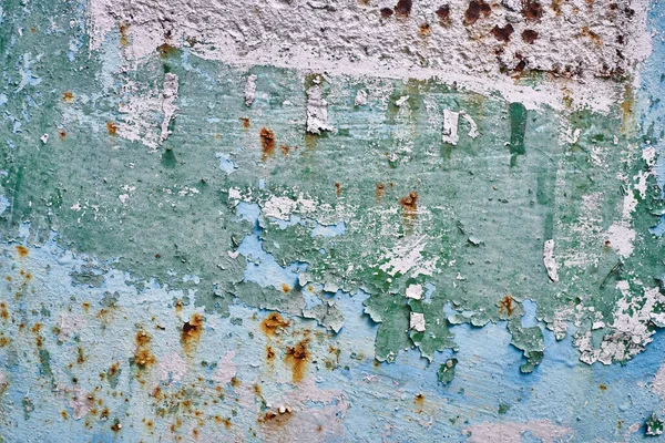 Karanlık arka planda soyut yakın plan. Tasarım elemanı. Grunge metal arka planı, paslı çelik dokusu. Duvarda çizikler var. Eski kirli yüzey. Metal rengi.