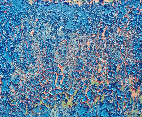 Karanlık arka planda soyut yakın plan. Tasarım elemanı. Grunge metal arka planı, paslı çelik dokusu. Duvarda çizikler var. Eski kirli yüzey. Metal rengi.