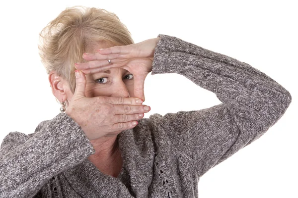 Woman showing frame — Stock Photo, Image