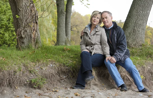 Mature couple outdoors — Stock Photo, Image