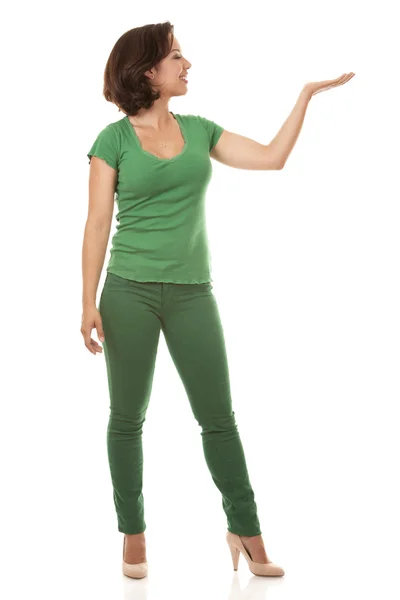 Půvabná brunetka v zelené — Stock fotografie