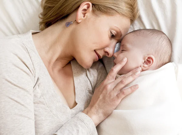 Mother and baby — Stock Photo, Image