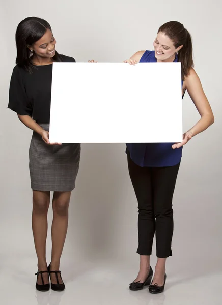 Twee zakelijke vrouwen — Stockfoto