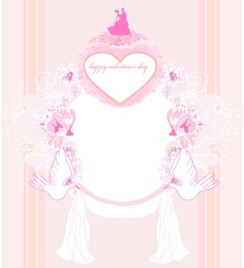 Çift, aşk kuşları ve altın düğün dansı ile romantik kartı