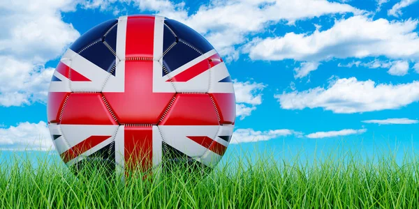 Fotboll Med Brittisk Flagga Grönt Gräs Mot Blå Himmel Rendering — Stockfoto