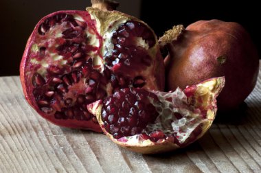 çekirdek parçaları taze nar