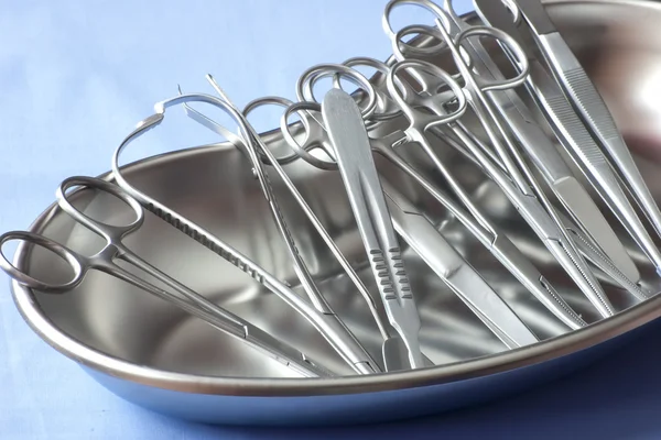 Surgical instruments in kidney tray — Stock Photo, Image