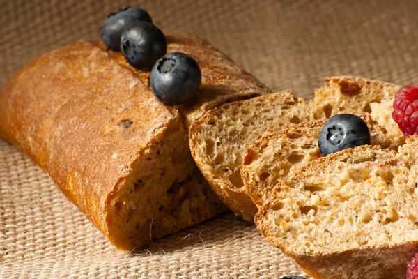 Homemade bread with fresh berries — Stock Photo, Image