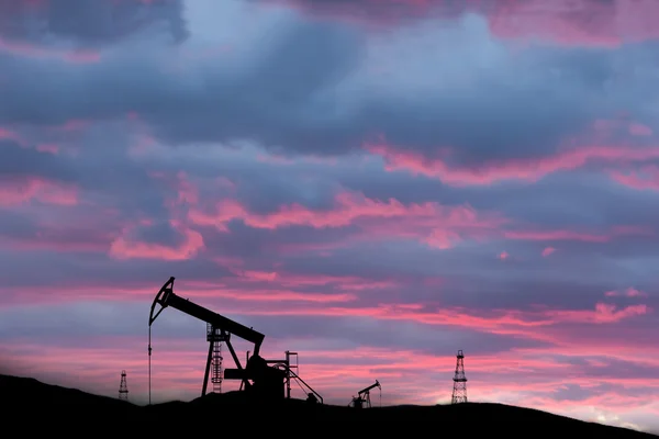 günbatımı üzerinde yararlanılan petrol sahası