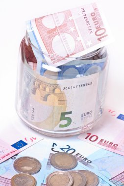 banknot kavanoz içinde