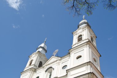 Kutsal teslis Kilisesi