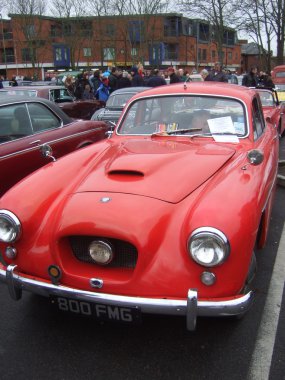 eski retro klasik arabalar