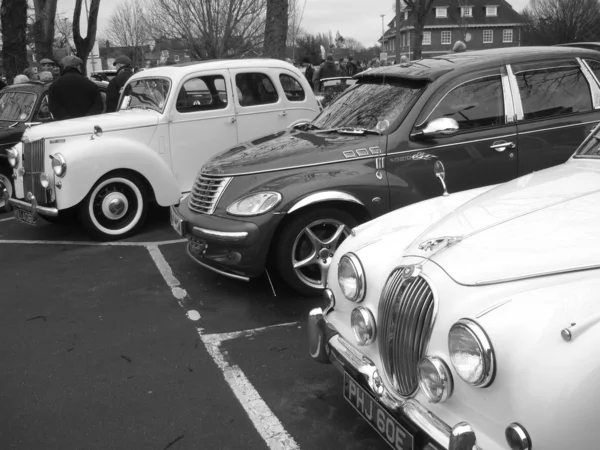 Viejos coches clásicos retro — Foto de Stock