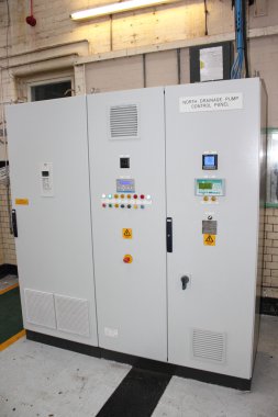 Endüstriyel kontrol paneli