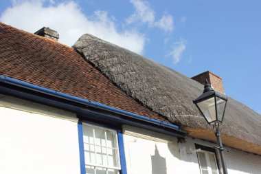 kiremitli çatıya thatched
