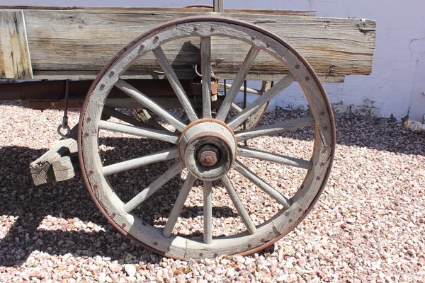 Ancienne roue de chariot vintage — Photo