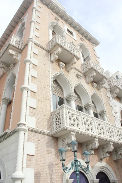 Het Venetiaanse hotel langs de las vegas strip — Stockfoto