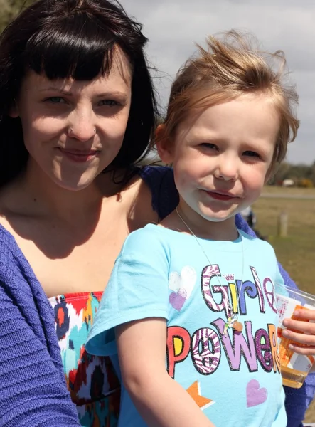 Mutter und Tochter — Stockfoto