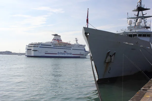 Passenger ferry from france — Stock Photo, Image