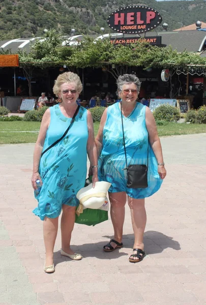 Две английские дамы — стоковое фото