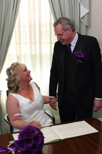 Bride and Groom — Stock Photo, Image