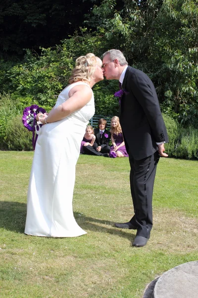 Bride and Groom — Stock Photo, Image