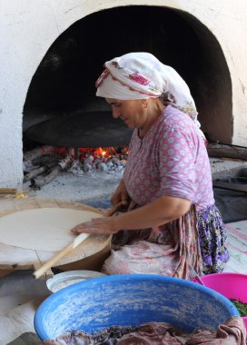 geleneksel Türk ekmek yapımında
