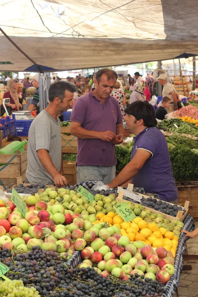 Αγορά νωπών προϊόντων που παράγουν — Φωτογραφία Αρχείου