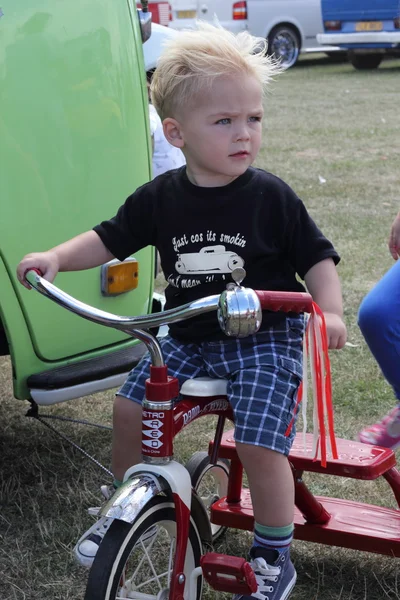 Jonge jongen — Stockfoto