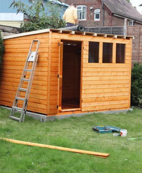 Construction d'un hangar en bois — Photo