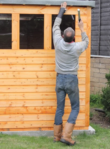 Building a wooden shed — Stock Photo, Image