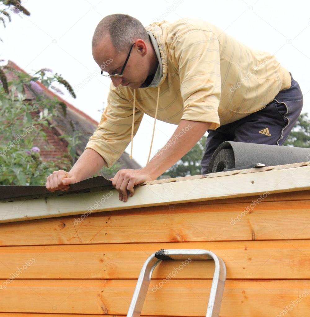 Building a wooden shed
