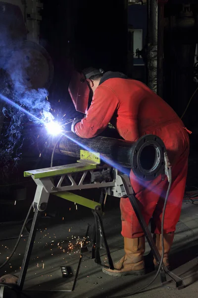 A welder wearing his full personal protection equipment, ppe — Stock Photo, Image