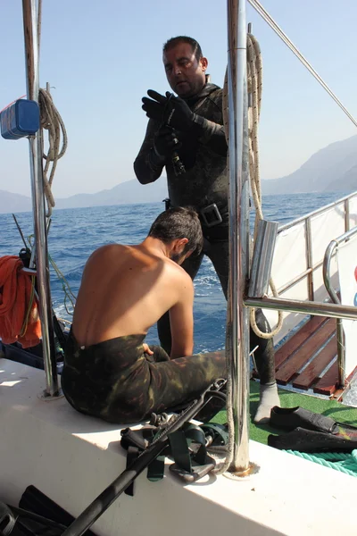 Snorkling i havet — Stockfoto