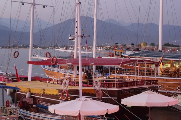 Boote zum Verleih — Stockfoto