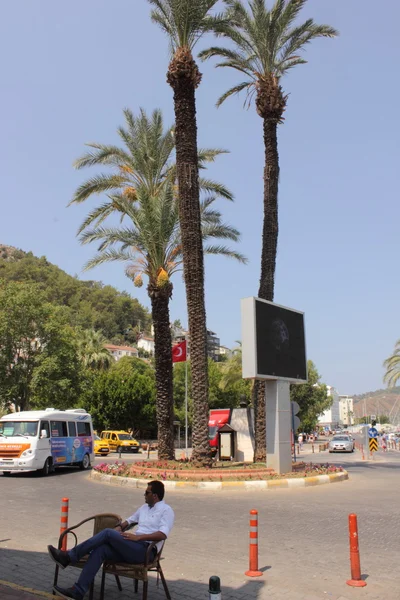 Une vieille rue traditionnelle turque à fethiye — Photo