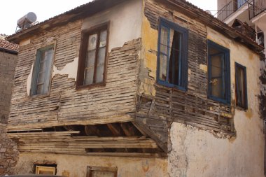 eski bir binada calis, Türkiye, 2014