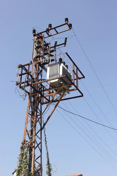 Pylon elektryczny — Zdjęcie stockowe