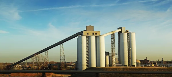 Silo industrial — Foto de Stock