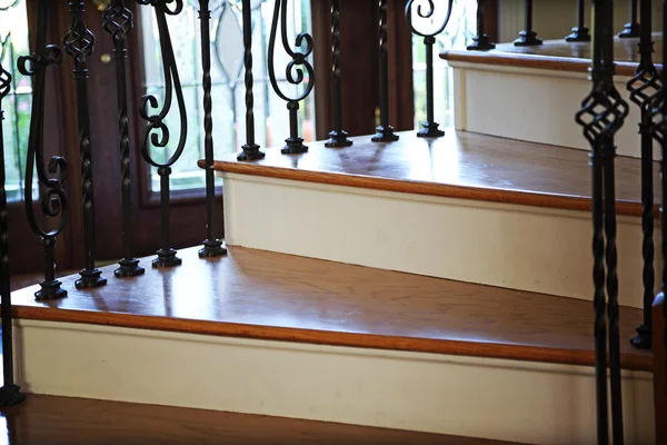 Kronkelende trappenhuis detail — Stockfoto
