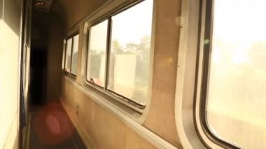 sabah tren yolculuğu