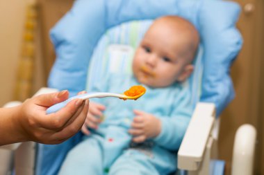 erkek bebek besleme annesi ise