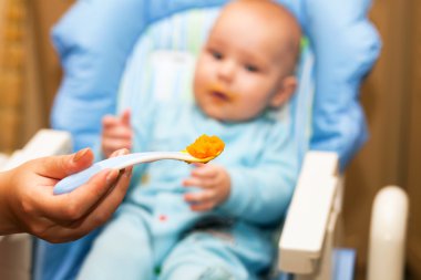 erkek bebek besleme annesi ise