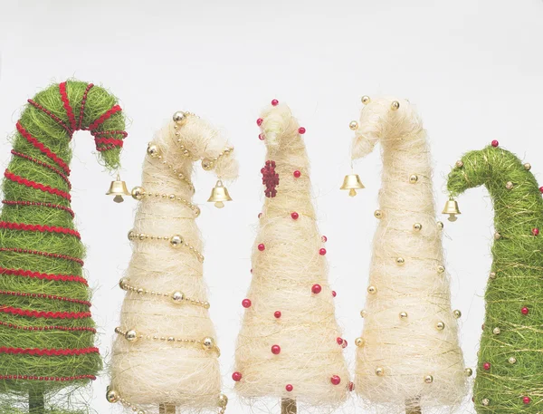 Noel ağaçları sisal yapılmıştır