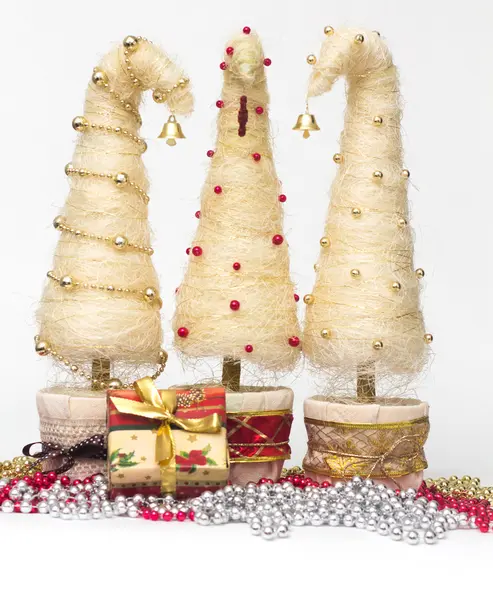 Árboles de Navidad hechos de sisal — Foto de Stock