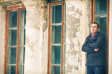 sıcak ceket poz içinde adam