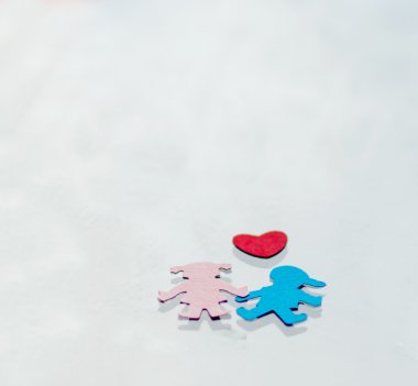 çok renkli kağıt erkek ve kız ile kırmızı kağıt Ocak