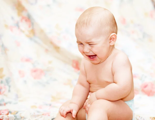 Baby crying — Stock Photo, Image