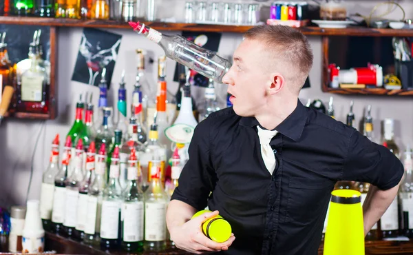 Barman in action — Stock Photo, Image